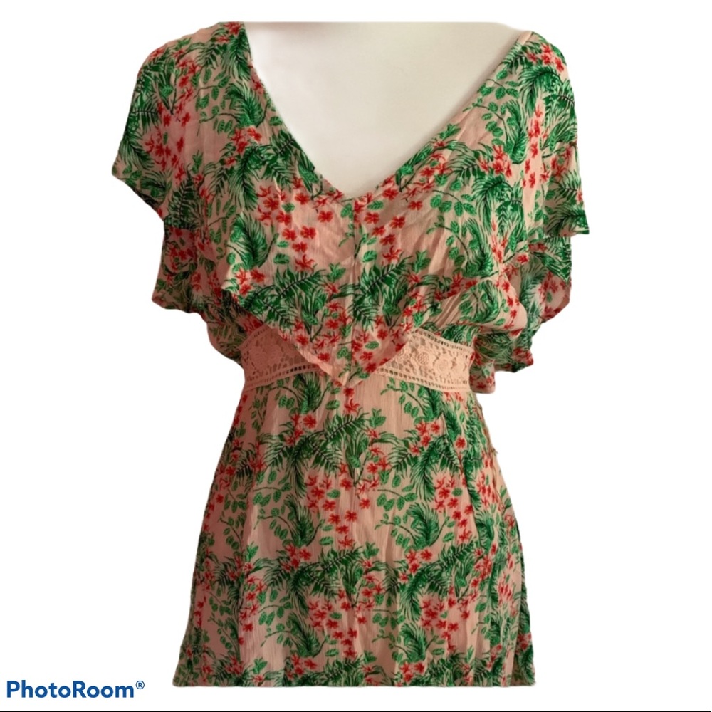 💕NEW💕Adorable Open Back Dress